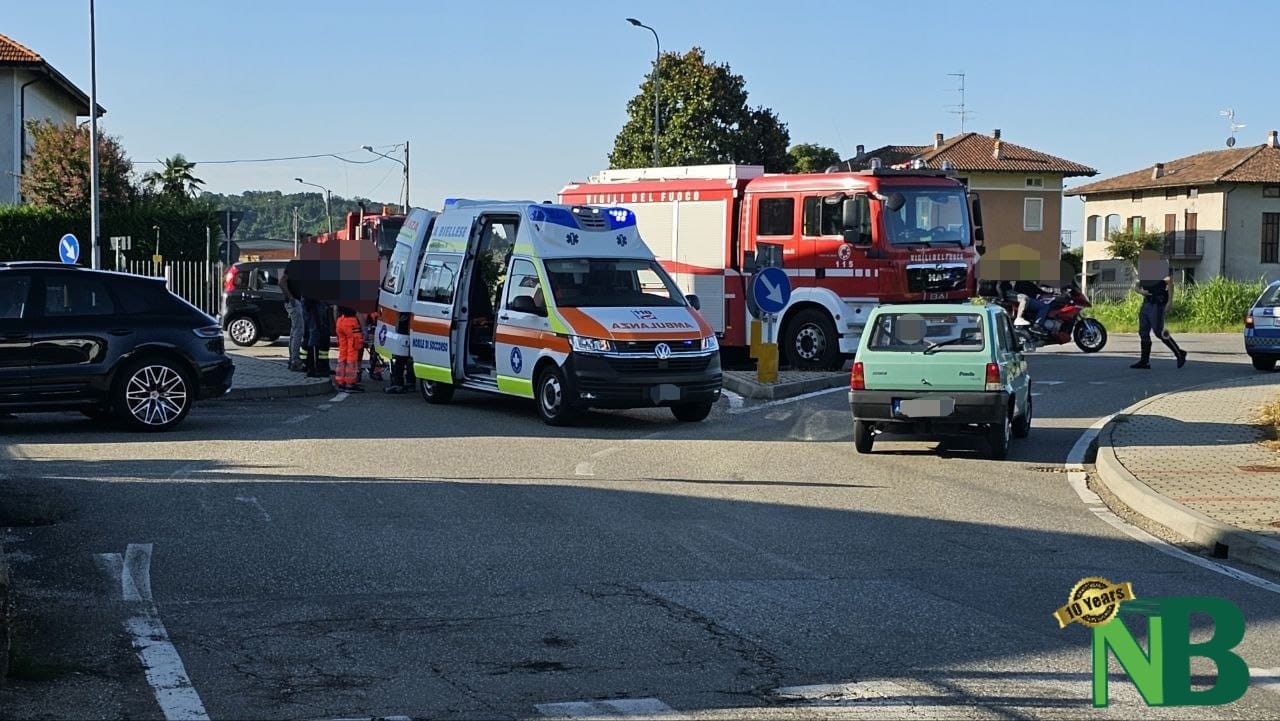 Scontro Tra Due Auto Alla Rotonda Di Valdengo Una Donna In Ospedale