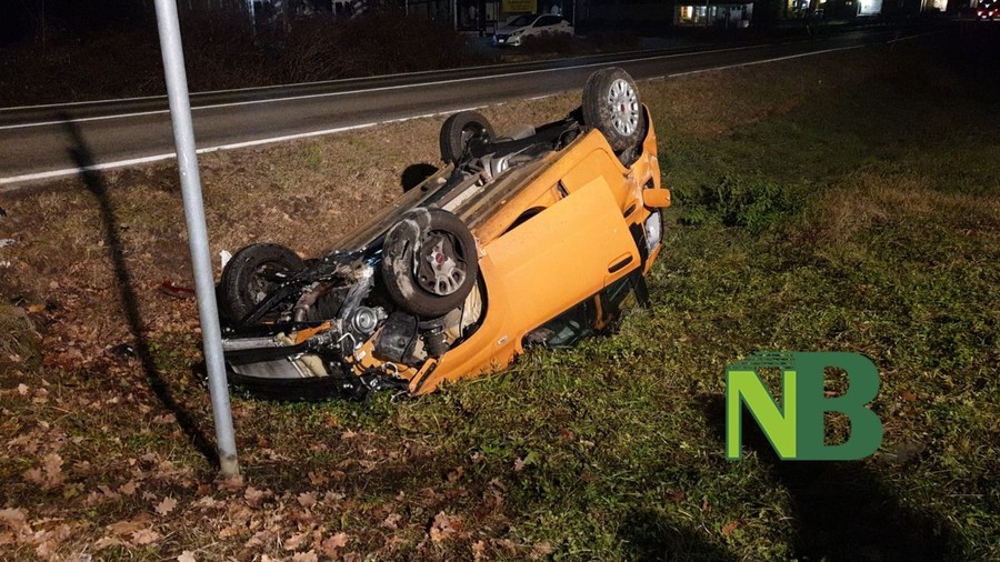 Perde Il Controllo Dell'auto E Si Ribalta, Una 27enne Al Pronto ...