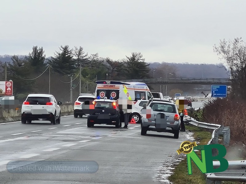 Enne Finisce Con L Auto Contro Le Barriere In Super Giorni Di