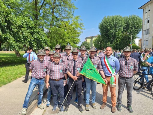 Da Vigliano gli Alpini sfilano all'Adunata a Vicenza