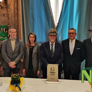 Adunata Biella 2025, giornata storica per gli Alpini: presentato il logo ufficiale FOTO e VIDEO