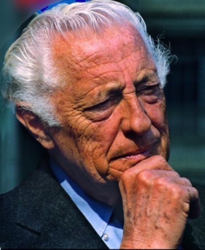 Una data una storia: 22 anni fa Torino e l'Italia dicevano addio a Gianni Agnelli.