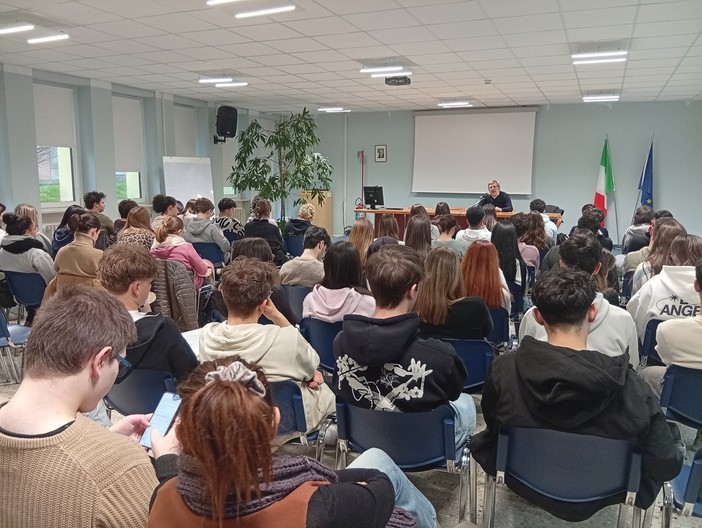 “Welfare e territorio”: conferenza all’Itis di Gabriele Biscaro, direttore del Cissabo