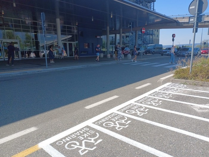 Biella, tutto pronto per i servizi di e-bike sharing: le prime installazioni.