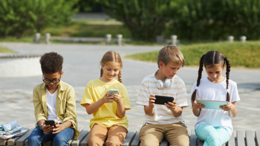 Incontro a Netro: smartphone e bambini, a che età?