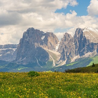 Alpe di Siusi e dintorni: vacanze tra neve, mercatini e tradizioni