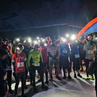 Sport e natura: l'Artignaga Snow Trail brilla sotto le stelle.