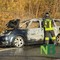 Valdilana: Auto in fiamme sulla SP 232, turisti francesi in salvo, auto e bagagli distrutti - Foto Benedetti per newsbiella.it