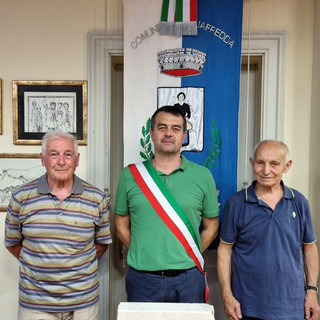 sindaco di Acquafredda, ing. Maurizio Donini, il presidente sez. Combattenti/Reduci Attilio Gandolfini e Roberto Ghisini segretario della Sez. Combattenti e del Gruppo Alpini.