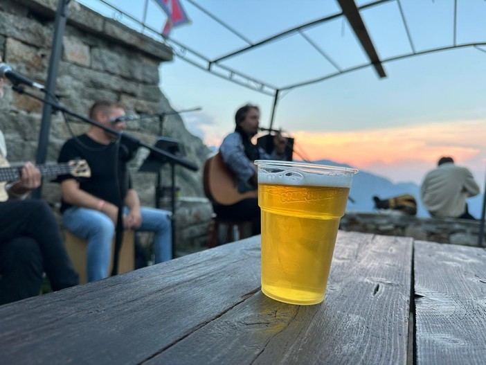 Bolle di Malto in quota con “I sentieri della birra biellese”, da Piedicavallo al Rifugio Lago della Vecchia, foto Rifugio Lago della Vecchia