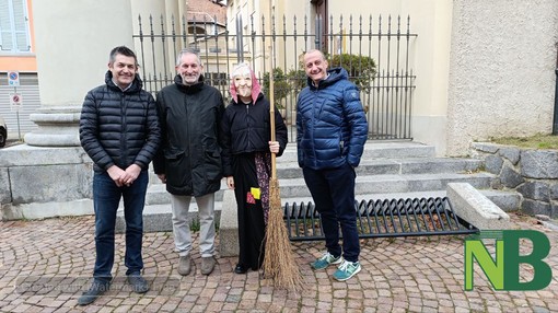 A Biella in Riva, ArrRIVA la Befana! e scende dal campanile... VIDEO