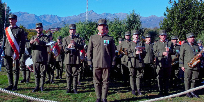 Banda musicale della Brigata “Sassari” a Biella “Nuraghe Chervu”.