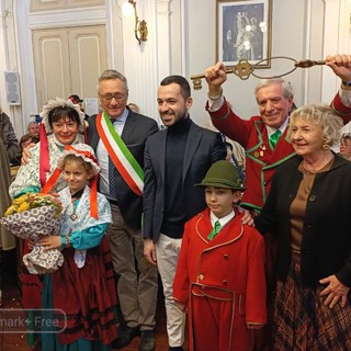 Biella dà ufficialmente il via al Carnevale: grandi celebrazioni per proteggere le tradizioni.