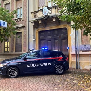 Cossato, Carabinieri denunciano 39enne per rapina e arrestano 21enne latitante.