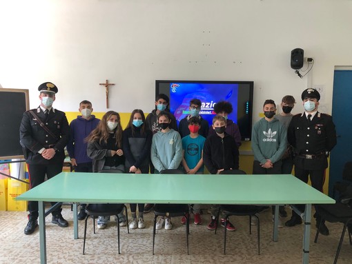 Gli studenti di Pettinengo a scuola di legalità con i Carabinieri di Bioglio