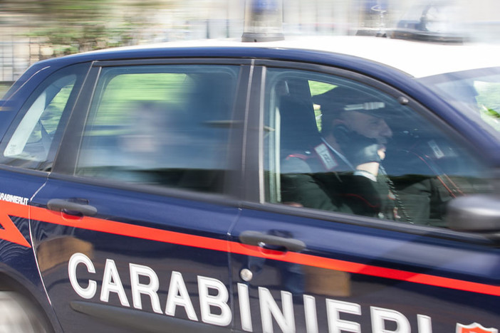 Salussola, auto si ribalta sulla strada ghiacciata (foto di repertorio)