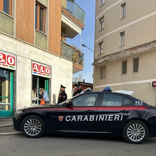 Biella, 30enne denunciato dai Carabinieri per rapina impropria in un supermercato