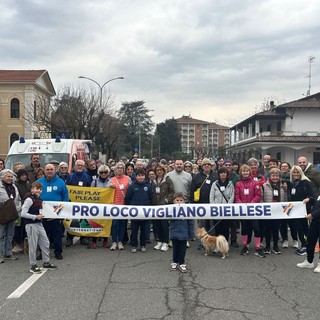 Camminata solidale a Vigliano Biellese, in 150 alla partenza - Servizio di Maria Camilla Toffetti.