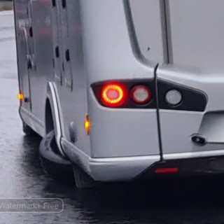 Camper perde una ruota, rallentamenti all'uscita della super in direzione Chiavazza