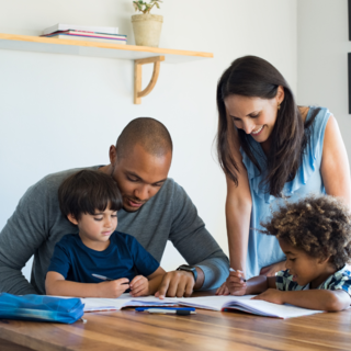 Centro per le Famiglie IRIS, autonomia e responsabilità per la crescita dei bambini.