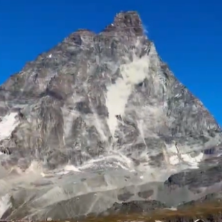 Troppo caldo in montagna. Zero termico a quasi 5.000 metri: frana sul Cervino, VIDEO di Luciano Canova