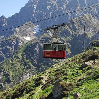 Tanti turisti in Conca di Oropa che chiedono: &quot;Ma la funivia?..&quot;