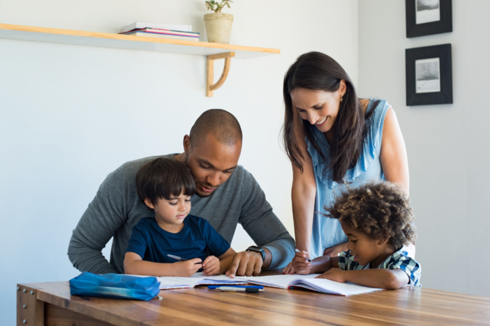 Centro per le Famiglie IRIS, autonomia e responsabilità per la crescita dei bambini.