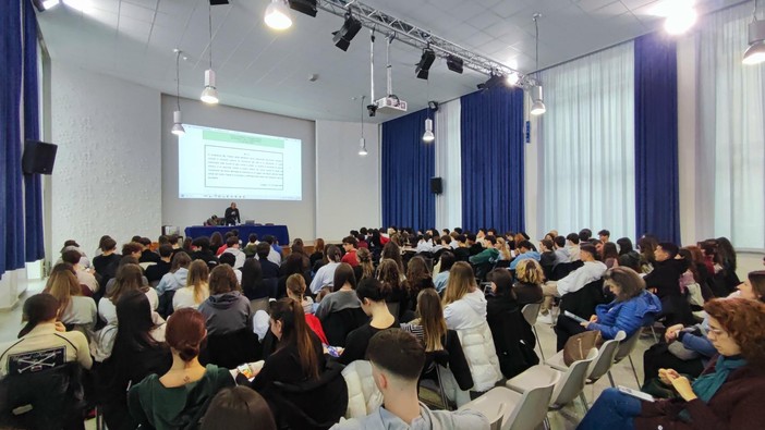 Biella, il Liceo A. Avogadro celebra la Giornata della Memoria.