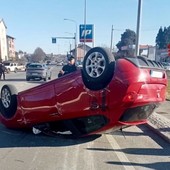 Quaregna Cerreto, scontro tra auto, conducenti in ospedale