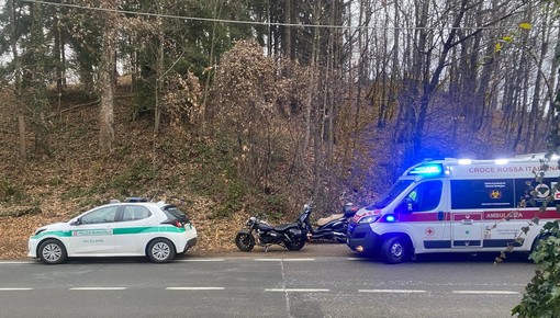 Incidente stradale a Valdilana, in ospedale un motociclista.