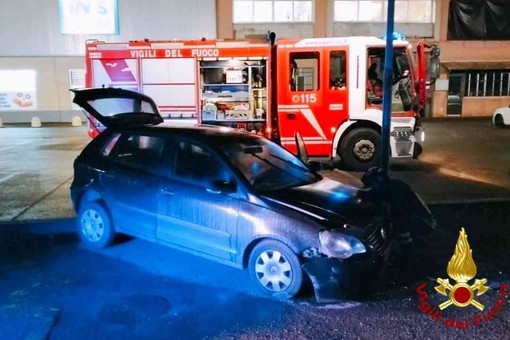 Ferito nello scontro fra due auto: incidente a Vercelli