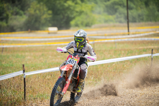 La biellese Leila Olimi Campionessa italiana di Minienduro