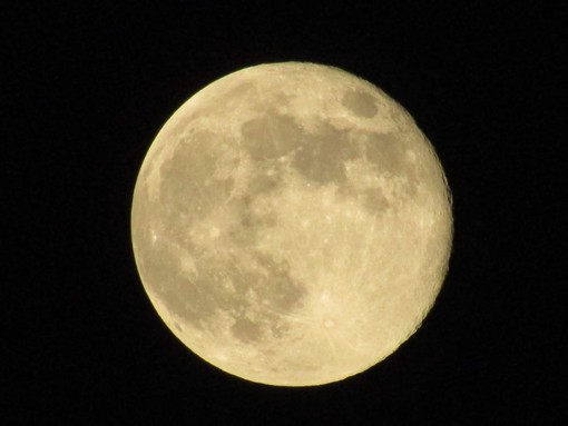 La luna vista da Candelo FOTO Zinga Power