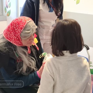 Doni e calze dei Protectors LE MC Italy ai bimbi dell'ospedale di Biella FOTO