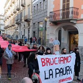 A Biella si dice No alla violenza sulle donne - Foto e Video Baù per newsbiella.it