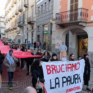 A Biella si dice No alla violenza sulle donne - Foto e Video Baù per newsbiella.it