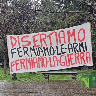 Biella si mobilita per la Pace: Rifondazione Comunista Contro il riarmo FOTO e VIDEO di Angela Lobefaro per newsbiella.it