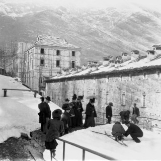 Cantieri al Santuario di Oropa: l'inverno biellese nelle foto d'archivio - Copyright Fondazione Sella 2025.