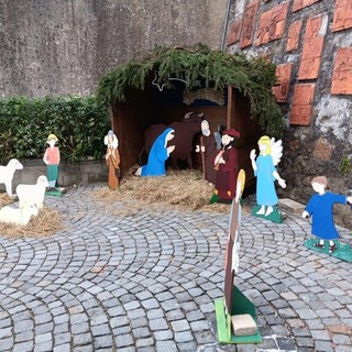 A Portula inaugurato il presepe in piazza.