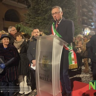 &quot;Con affetto a ciascuno di voi i miei più sentiti auguri di buon Natale&quot;, gli auguri del sindaco di Biella Marzio Olivero VIDEO