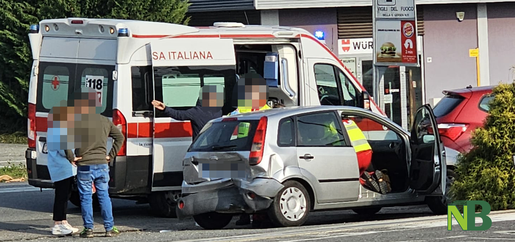 Gaglianico, Tamponamento Tra Due Auto Sulla Trossi FOTO - Newsbiella.it