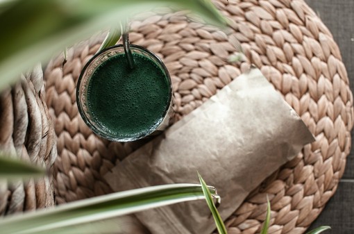 Pasta spirulina: si chiama così ma è spirulina pura al 100%. Ecco come sfruttare al meglio le sue proprietà