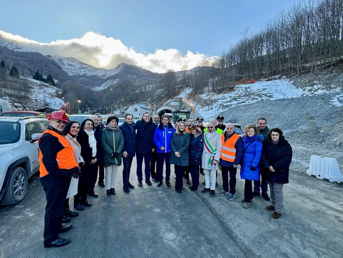 Cirio e Riberi al Tunnel del Tenda; l'incontro con il ministro francese dei trasporti.