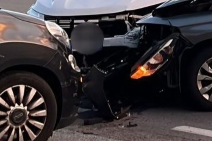 Sandigliano, tre auto coinvolte in un incidente, nessun ferito, foto archivio