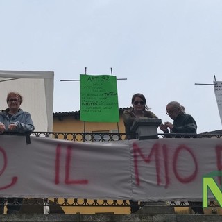 Biella, protesta in via Marocchetti, l'assessorato alle Politiche Abitative risponde
