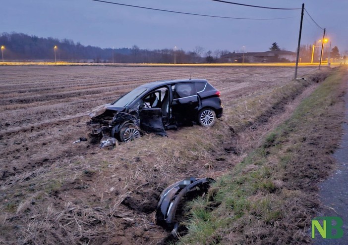 Grave incidente a Villanova Biellese: due auto si scontrano ed escono dalla carreggiata - Servizio di Angela Lobefaro per newsbiella.it