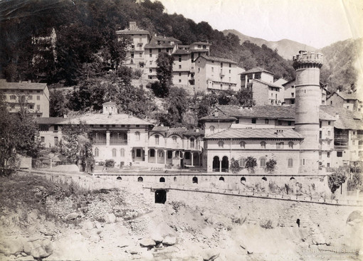 Foto d’archivio: scorci di Rosazza alla fine del 1800 - Copyright Fondazione Sella 2024.