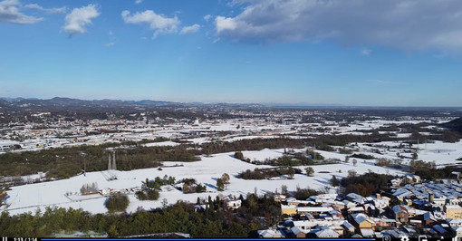 Neve e cielo azzurro su Biella nel video di un lettore VIDEO