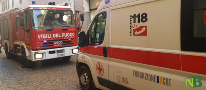 Vigliano: Auto fuori controllo e finisce contro un muro