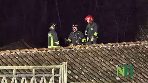 Ronco, fiamme in una canna fumaria foto mauro benedetti per newsbiella.it